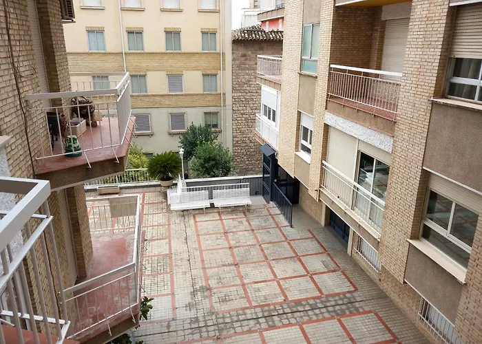 Apartamento De 3 Dormitorios Jardinillos Centro