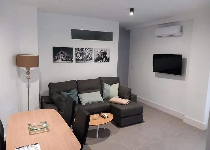 Apartamento De 3 Dormitorios Jardinillos Centro