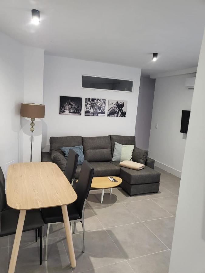 De 3 Jardinillos Centro Apartment *